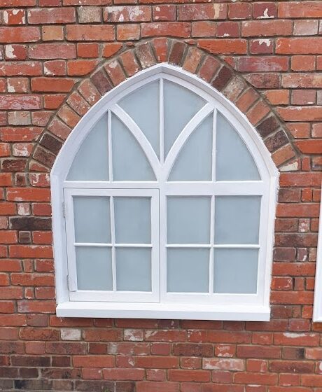 Curved Head Window
